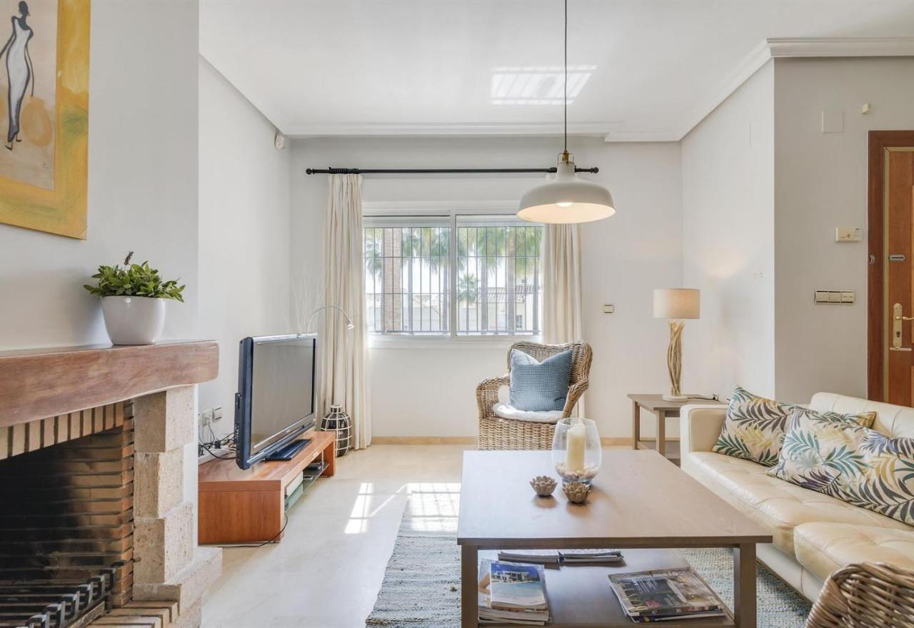 Dom wakacyjny Beautiful Townhouse Beachfront Marbella